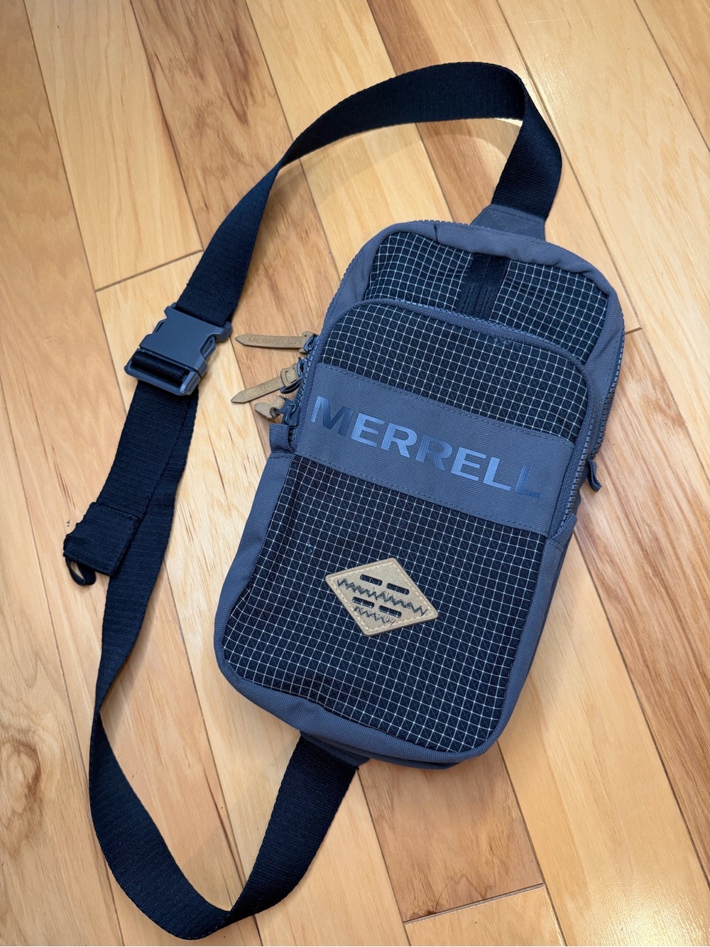 Merrell Crest 8L Sling Bag Crossbody Gray Black Ripstop Unisex Water Resistant